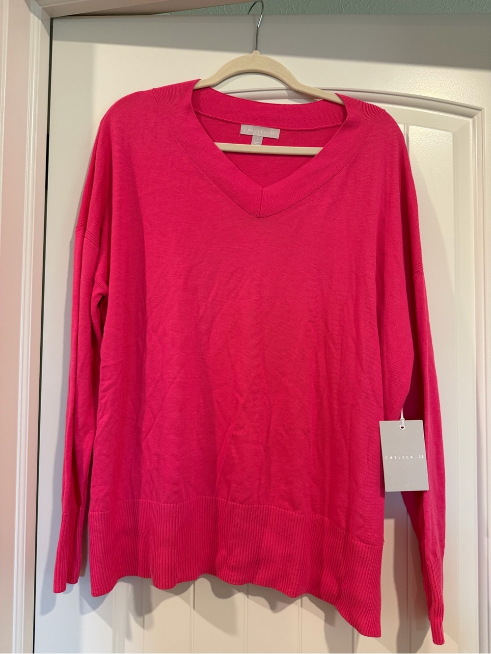 Chelsea28 Fuchsia V-Neck Long Sleeve Sweater